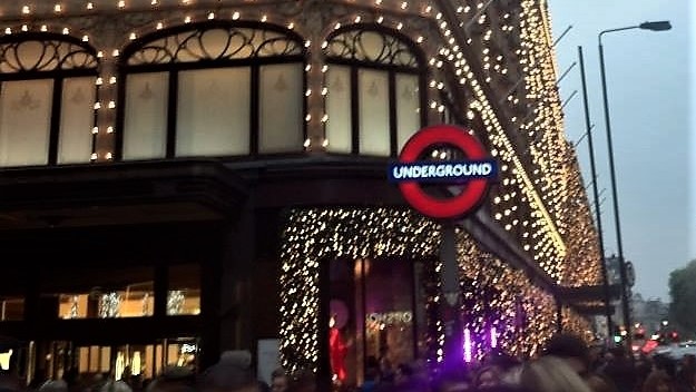 How to Celebrate the Christmas Season in London